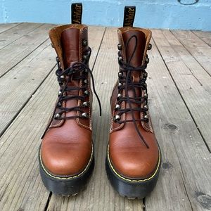 Dr Martens LEONA boot - *RARE* - Size 7